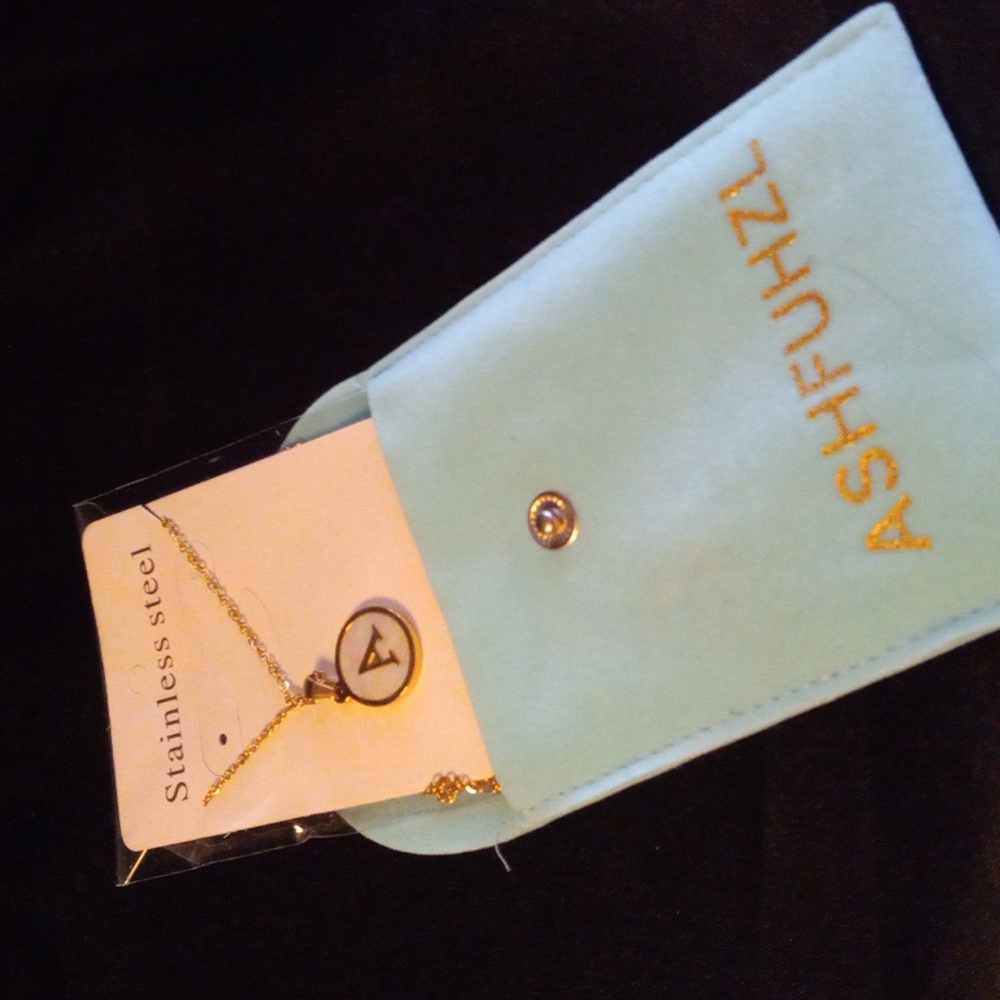 Ashfuhzl 18 inch gold tone Initial A Necklace with Mother or pearl